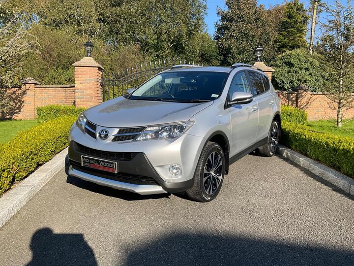 Toyota RAV4 2.2 D-4D Invincible 4WD Euro 5 5dr