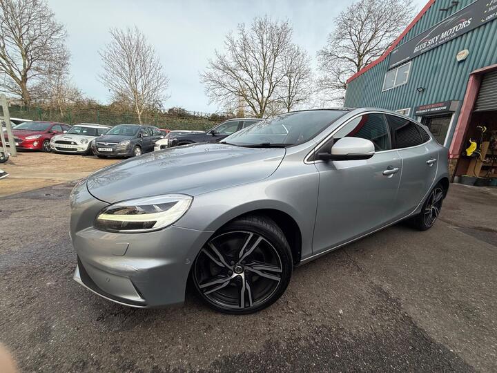 Volvo V40 2.0 T5 R-Design Pro Auto Euro 6 (s/s) 5dr