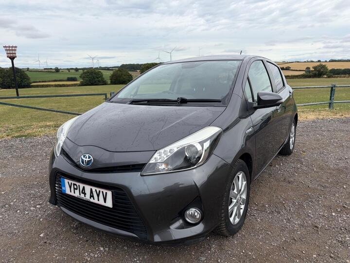 Toyota Yaris 1.5 VVT-h Icon Plus CVT Euro 5 5dr