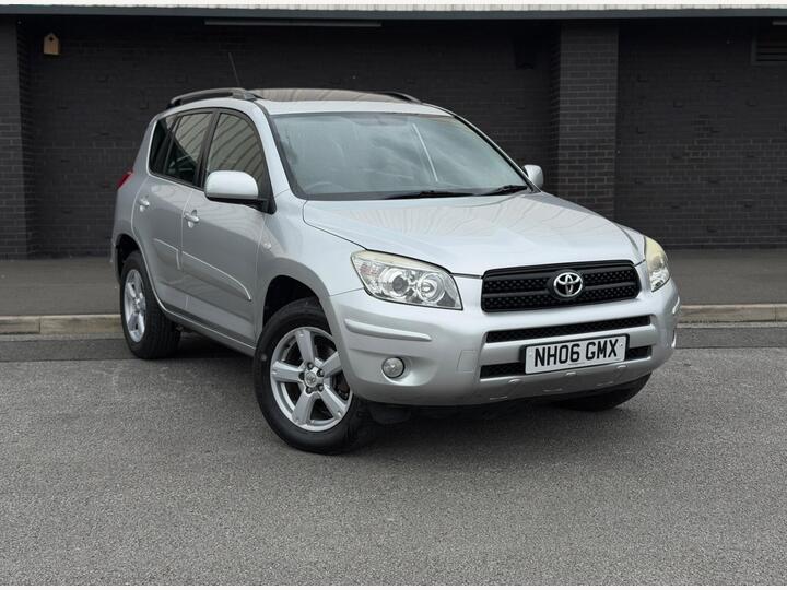 Toyota RAV4 2.0 XT4 4WD 5dr