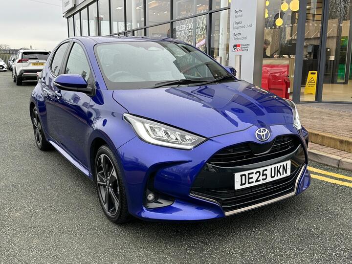 Toyota Yaris 1.5 VVT-h Excel E-CVT Euro 6 (s/s) 5dr Toyota Yaris 1.5 VVT-h Excel E-CVT Euro 6 (s/s) 5dr