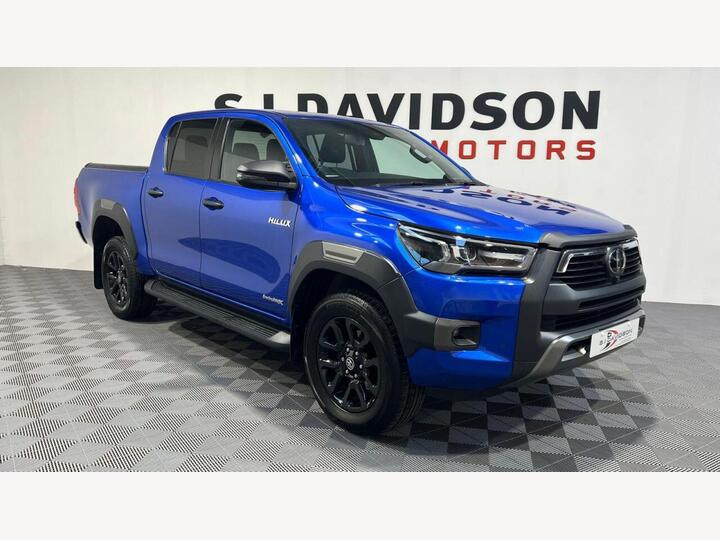 Toyota HI-LUX 2.8 D-4D Invincible X Auto 4WD Euro 6 (s/s) 4dr