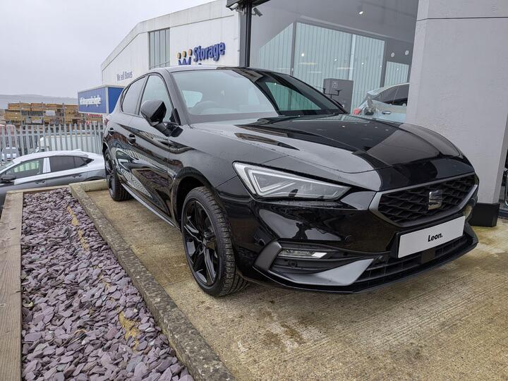 SEAT Leon 1.5 ETSI MHEV FR Black Edition DSG Euro 6 (s/s) 5dr