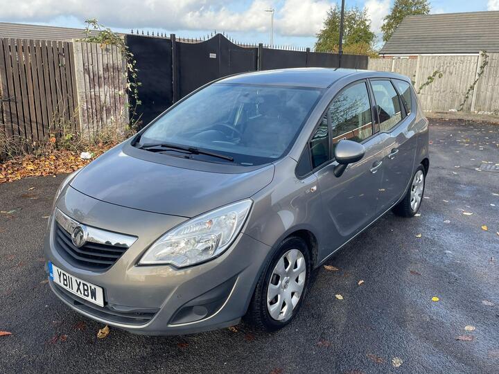 Vauxhall Meriva 1.7 CDTi Exclusiv Auto Euro 5 5dr Vauxhall Meriva 1.7 CDTi Exclusiv Auto Euro 5 5dr