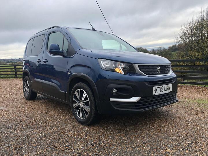 Peugeot Rifter 1.5 BlueHDi Active Standard MPV Euro 6 5dr Peugeot Rifter 1.5 BlueHDi Active Standard MPV Euro 6 5dr