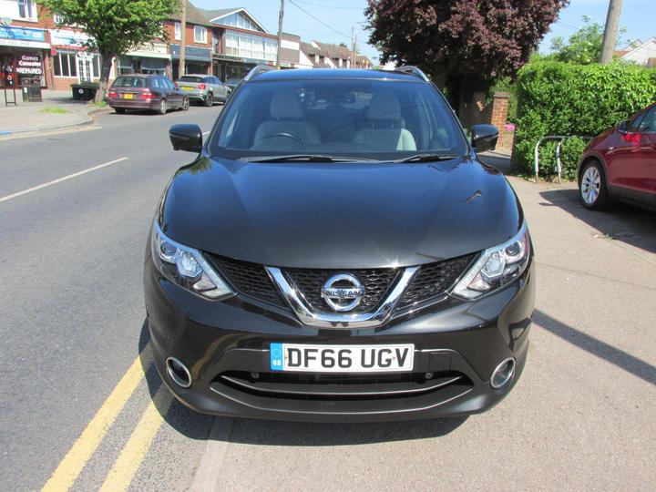 Nissan Qashqai 1.2 DIG-T Tekna XTRON 2WD Euro 6 (s/s) 5dr