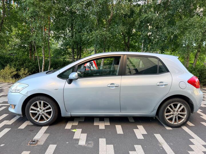 Toyota Auris 1.33 VVT-i TR (s/s) 5dr