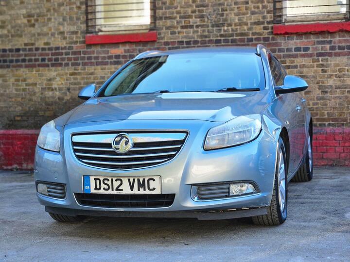 Vauxhall Insignia 2.0 CDTi SRi Sports Tourer Auto Euro 5 5dr Vauxhall Insignia 2.0 CDTi SRi Sports Tourer Auto Euro 5 5dr