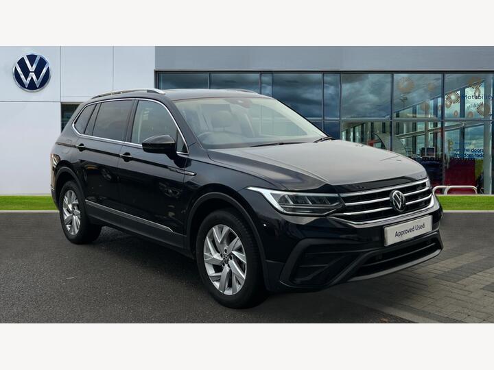 Volkswagen Tiguan Allspace 1.5 TSI Life DSG Euro 6 (s/s) 5dr Volkswagen Tiguan Allspace 1.5 TSI Life DSG Euro 6 (s/s) 5dr