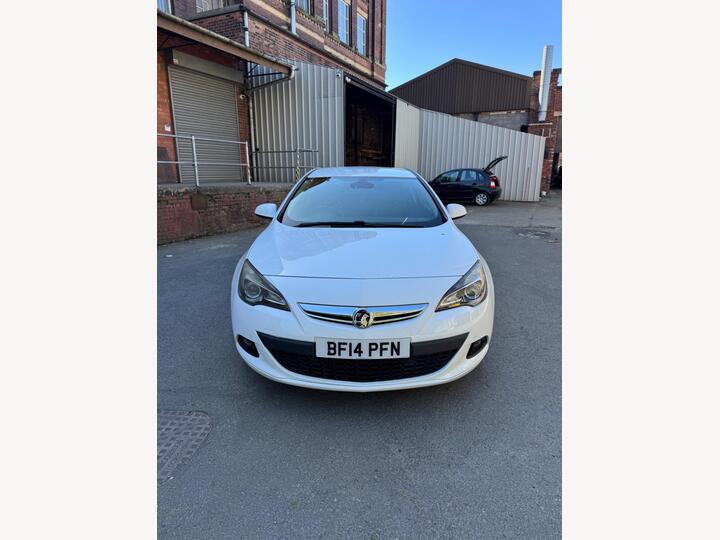 Vauxhall Astra GTC 1.6T 16V SRi Euro 5 (s/s) 3dr Vauxhall Astra GTC 1.6T 16V SRi Euro 5 (s/s) 3dr