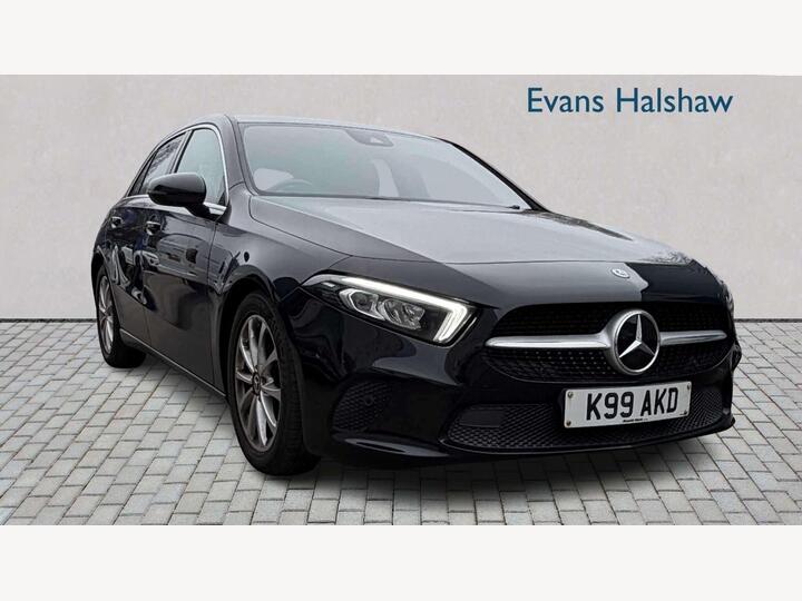 Mercedes-Benz A CLASS HATCHBACK A180 Sport Executive 5dr Mercedes-Benz A CLASS HATCHBACK A180 Sport Executive 5dr