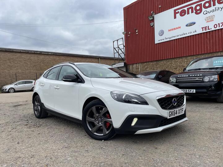 Volvo V40 Cross Country 1.6 D2 Lux Powershift Euro 5 (s/s) 5dr Volvo V40 Cross Country 1.6 D2 Lux Powershift Euro 5 (s/s) 5dr