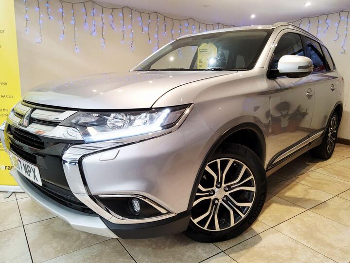 Mitsubishi Outlander 2.2 DI-D 4 Auto 4WD Euro 6 5dr Mitsubishi Outlander 2.2 DI-D 4 Auto 4WD Euro 6 5dr