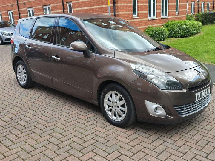 Renault Grand Scenic 1.5 DCi Privilege TomTom Euro 4 5dr