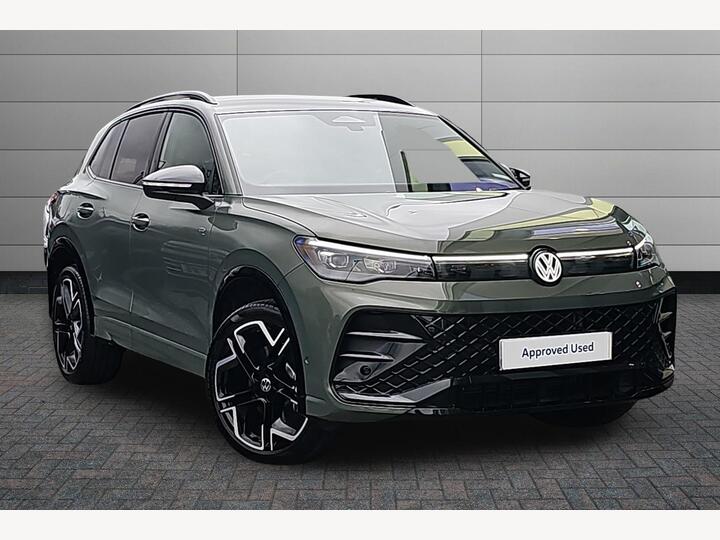 Volkswagen Tiguan 2.0 TDI R-Line DSG Euro 6 (s/s) 5dr Volkswagen Tiguan 2.0 TDI R-Line DSG Euro 6 (s/s) 5dr