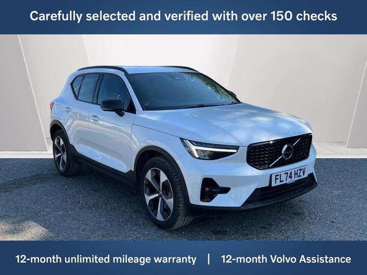 Volvo XC40 2.0 B3 MHEV Plus Dark DCT Auto Euro 6 (s/s) 5dr