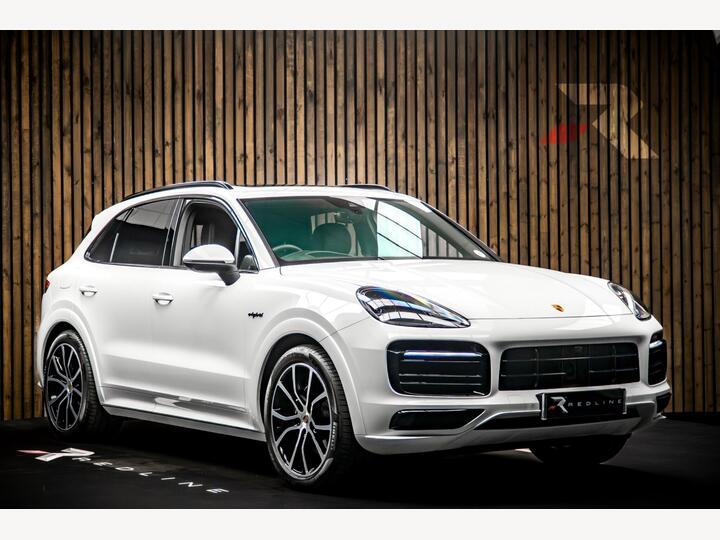 Porsche Cayenne 3.0 V6 E-Hybrid 17.9kWh Platinum Edition TiptronicS 4WD Euro 6 (s/s) 5dr (3.6kW Charger) Porsche Cayenne 3.0 V6 E-Hybrid 17.9kWh Platinum Edition TiptronicS 4WD Euro 6 (s/s) 5dr (3.6kW Charger)