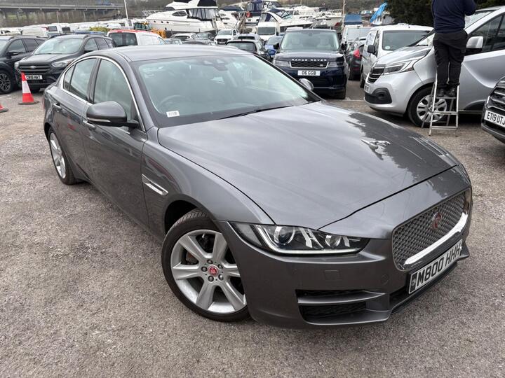 Jaguar XE 2.0d Portfolio Auto AWD Euro 6 (s/s) 4dr