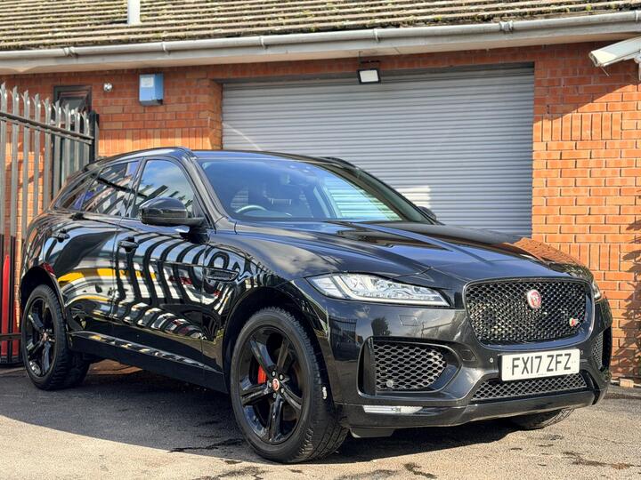 Jaguar F-PACE 3.0 D300 V6 S Auto AWD Euro 6 (s/s) 5dr Jaguar F-PACE 3.0 D300 V6 S Auto AWD Euro 6 (s/s) 5dr