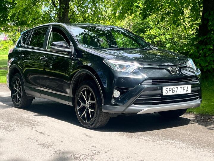 Toyota RAV4 2.0 D-4D Icon Euro 6 (s/s) 5dr (Safety Sense, Nav)