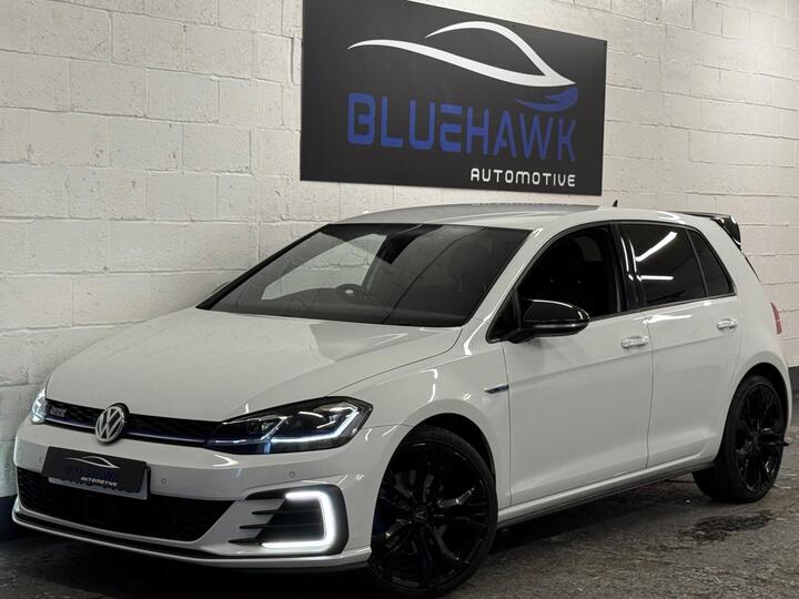 Volkswagen Golf 1.4 TSI 8.7kWh GTE DSG Euro 6 (s/s) 5dr Volkswagen Golf 1.4 TSI 8.7kWh GTE DSG Euro 6 (s/s) 5dr