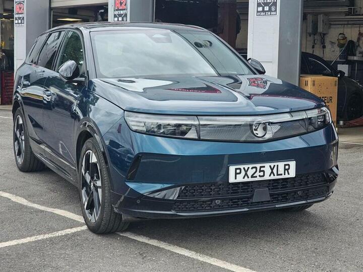 Vauxhall Grandland Electric 73kWh Ultimate Auto 5dr