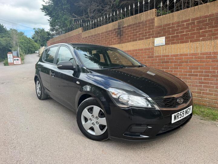 Kia Ceed 1.6 CRDi 1 Euro 4 (s/s) 5dr