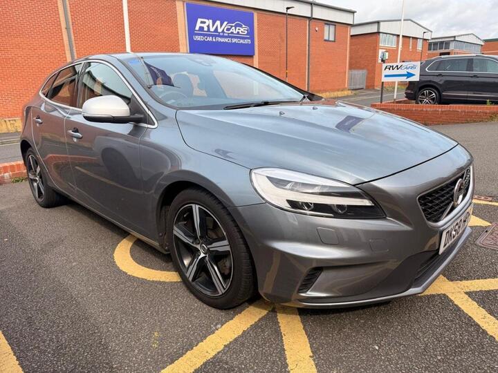 Volvo V40 2.0 T2 GPF R-Design Nav Plus Euro 6 (s/s) 5dr
