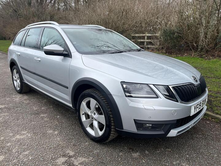 Skoda Octavia 2.0 TDI Scout DSG 4WD Euro 6 (s/s) 5dr
