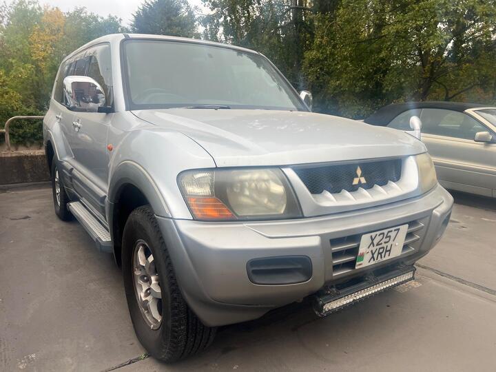 Mitsubishi Shogun 3.5 V6 GDI GLS 5dr Auto Mitsubishi Shogun 3.5 V6 GDI GLS 5dr Auto