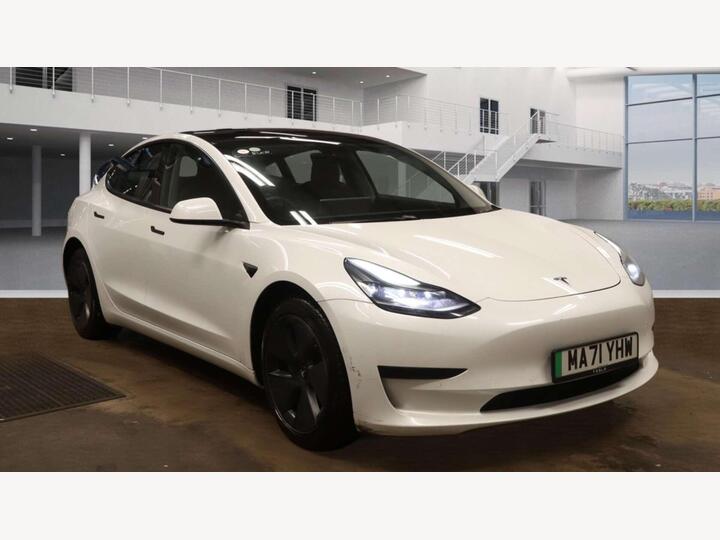 Tesla MODEL 3 Standard Range Plus Auto RWD 4dr