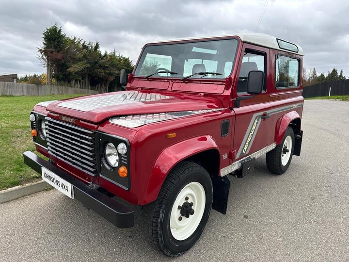 Land Rover Defender 90 2.5 TD County Station Wagon 4X4 3dr Land Rover Defender 90 2.5 TD County Station Wagon 4X4 3dr