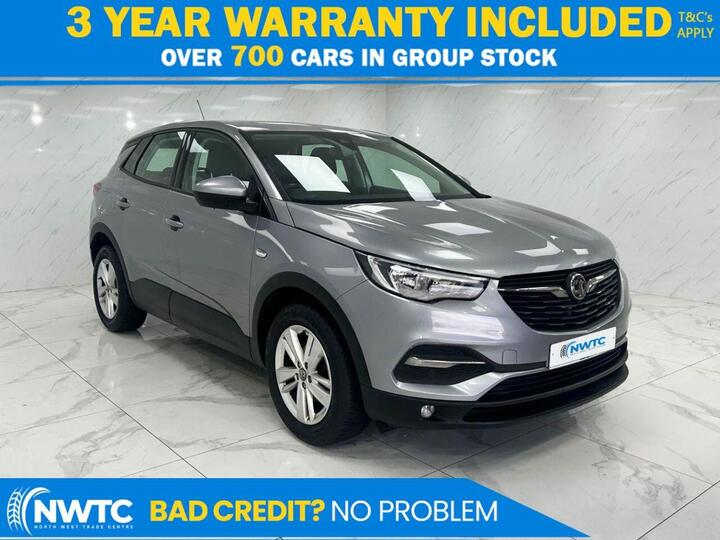 Vauxhall GRANDLAND X 1.2 Turbo SE Euro 6 (s/s) 5dr Vauxhall GRANDLAND X 1.2 Turbo SE Euro 6 (s/s) 5dr