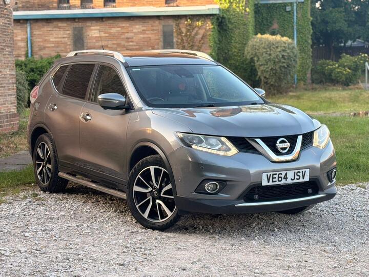 Nissan X-Trail 1.6 DCi Tekna Euro 5 (s/s) 5dr Nissan X-Trail 1.6 DCi Tekna Euro 5 (s/s) 5dr
