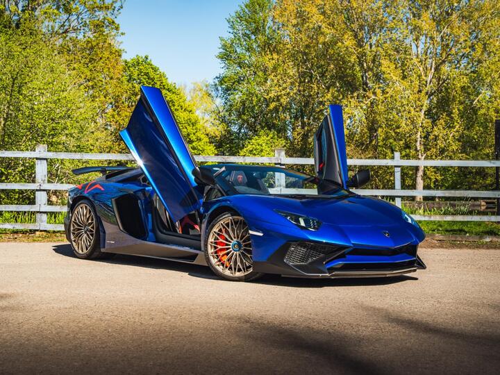 Lamborghini Aventador 6.5 V12 LP 750-4 Superveloce Roadster ISR 4WD Euro 6 2dr Lamborghini Aventador 6.5 V12 LP 750-4 Superveloce Roadster ISR 4WD Euro 6 2dr