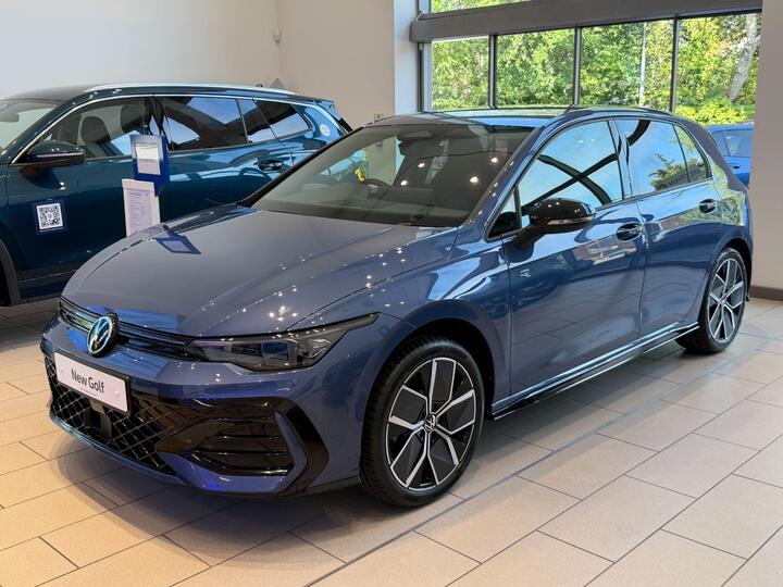 Volkswagen Golf 1.5 ETSI MHEV Black Edition DSG Euro 6 (s/s) 5dr