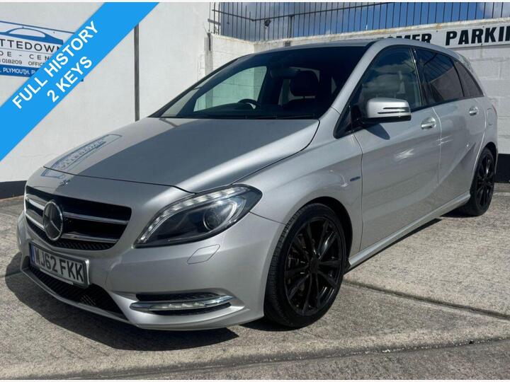 Mercedes-Benz B-CLASS 1.6 B180 BlueEfficiency Sport Euro 5 (s/s) 5dr Mercedes-Benz B-CLASS 1.6 B180 BlueEfficiency Sport Euro 5 (s/s) 5dr