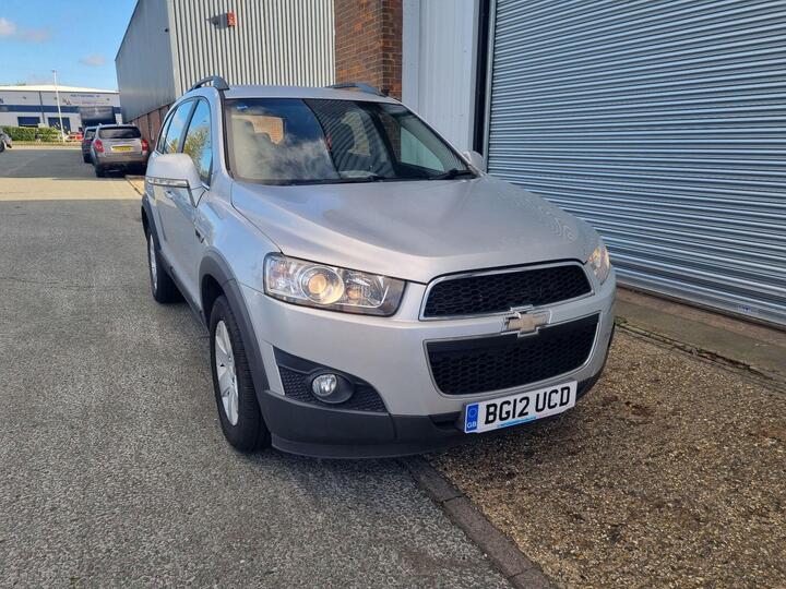 Chevrolet Captiva 2.2 VCDi LT Auto 4WD Euro 5 5dr (7 Seats) Chevrolet Captiva 2.2 VCDi LT Auto 4WD Euro 5 5dr (7 Seats)
