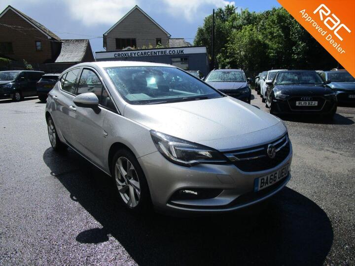 Vauxhall ASTRA 1.4i SRi Euro 6 5dr Vauxhall ASTRA 1.4i SRi Euro 6 5dr