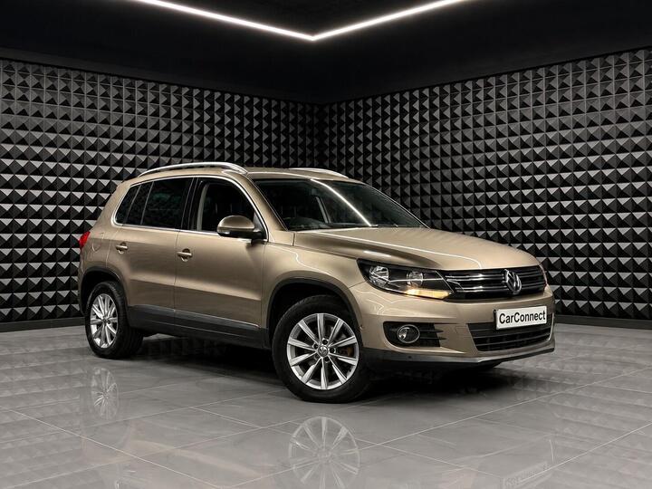 Volkswagen Tiguan 2.0 TDI BlueMotion Tech SE 2WD Euro 5 (s/s) 5dr