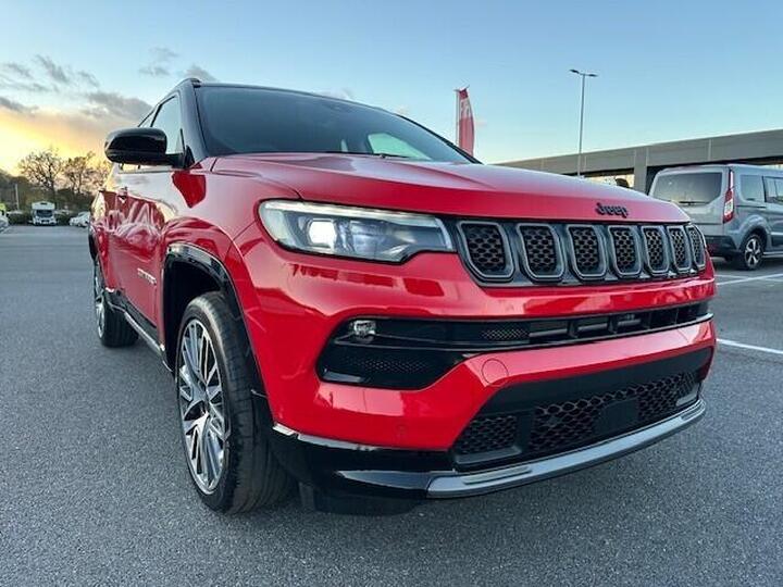 Jeep Compass 1.5 T4 E-Torque Hybrid Summit 5dr DCT Jeep Compass 1.5 T4 E-Torque Hybrid Summit 5dr DCT