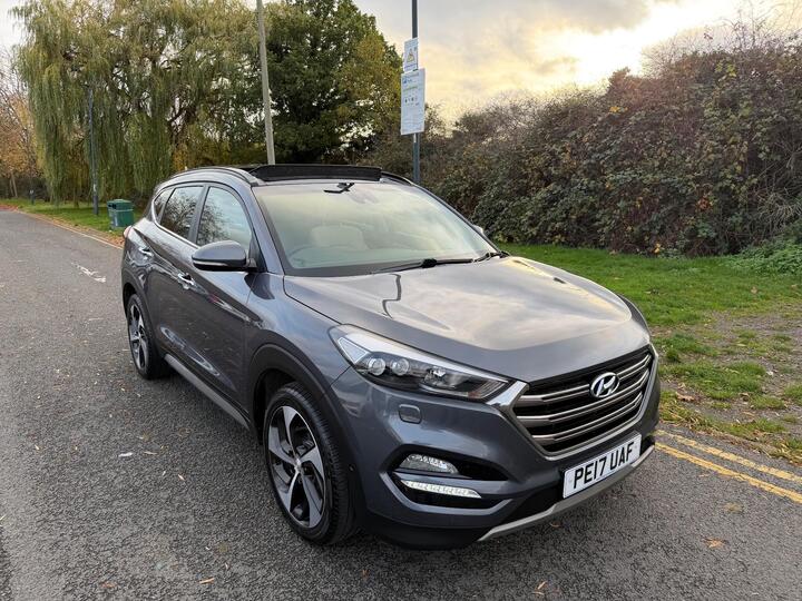 Hyundai TUCSON 1.7 CRDi Blue Drive Premium SE DCT Euro 6 (s/s) 5dr Hyundai TUCSON 1.7 CRDi Blue Drive Premium SE DCT Euro 6 (s/s) 5dr
