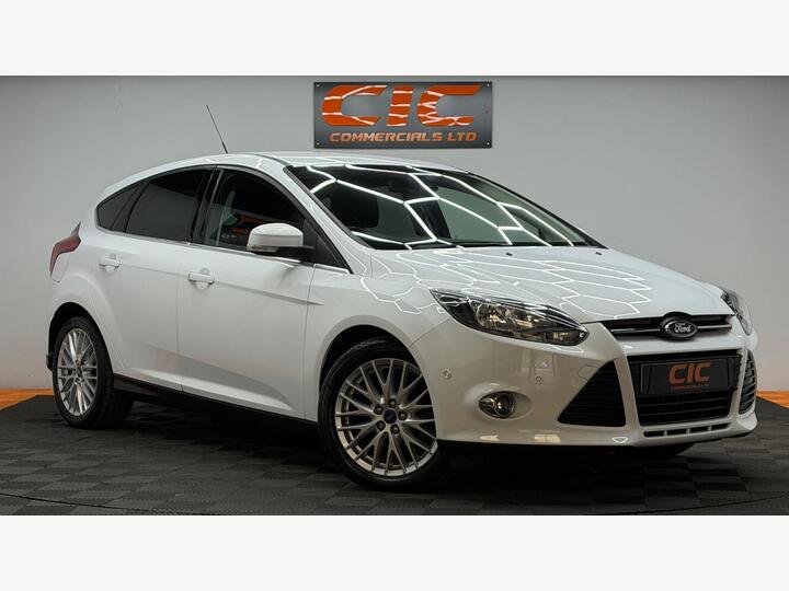 Ford Focus 1.0T EcoBoost Zetec Euro 5 (s/s) 5dr