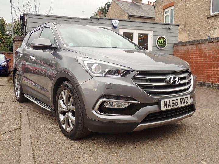 Hyundai SANTA FE 2.2 CRDi Blue Drive Wiggins Edition Auto 4WD Euro 6 (s/s) 5dr (7 Seat)