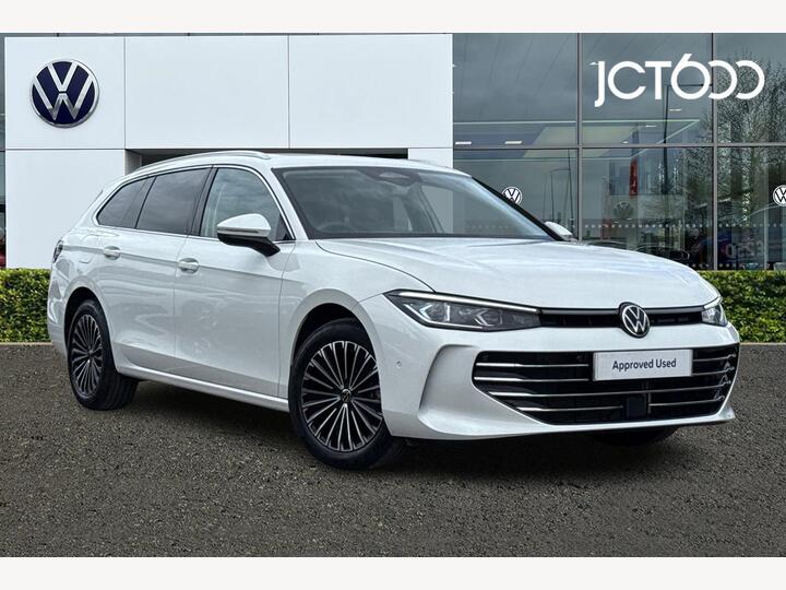 Volkswagen Passat 1.5 ETSI MHEV Elegance DSG Euro 6 (s/s) 5dr