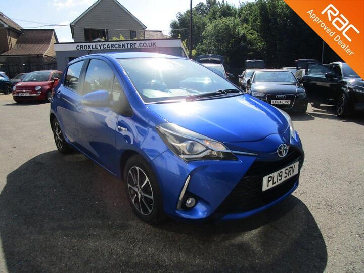 Toyota YARIS 1.5 VVT-h Icon Tech E-CVT Euro 6 (s/s) 5dr