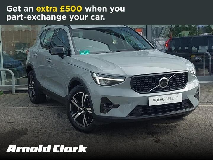 Volvo XC40 2.0 B3 MHEV Plus Dark DCT Auto Euro 6 (s/s) 5dr