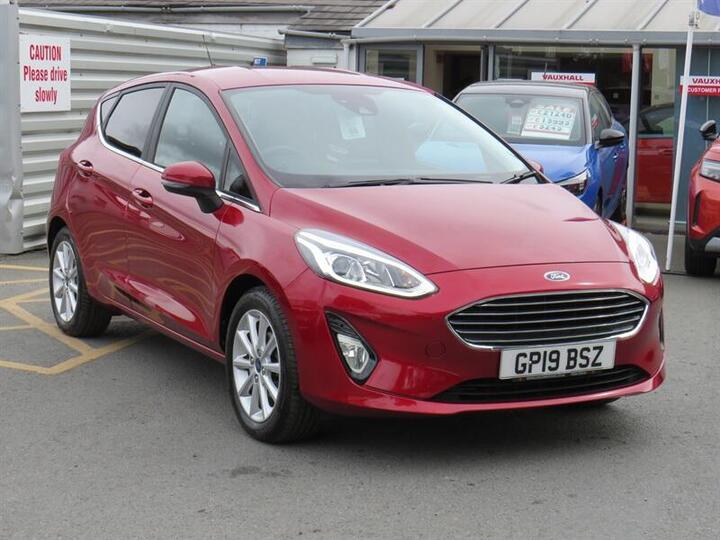 Ford Fiesta 1.0T EcoBoost Titanium Euro 6 (s/s) 5dr