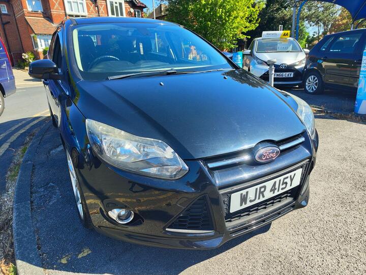 Ford Focus 1.6T EcoBoost Titanium Navigator Euro 5 (s/s) 5dr