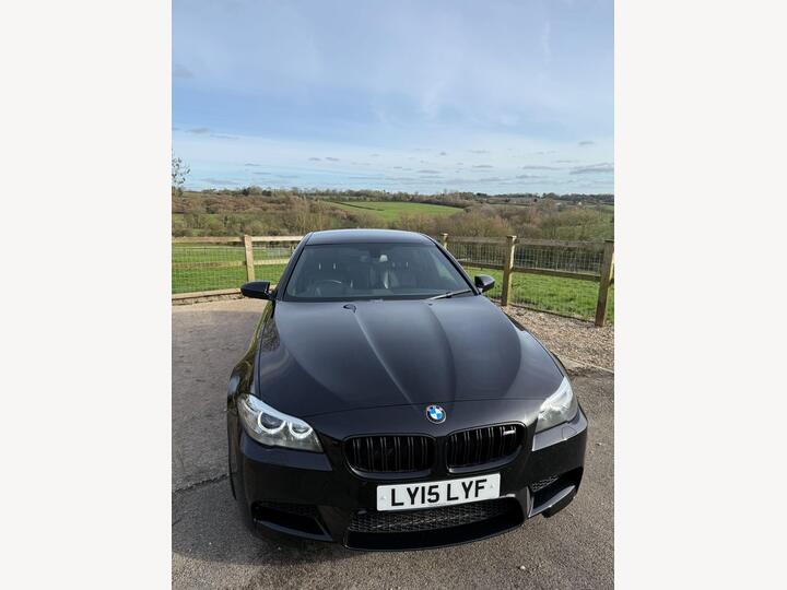 BMW M5 4.4 V8 DCT Euro 6 (s/s) 4dr